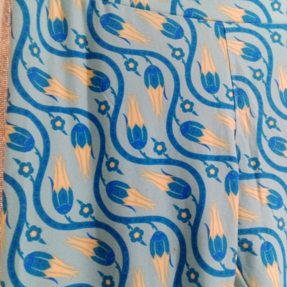 ❤️LULAROE LEGGINGS SENT! HEARTS FLORAL PLAID WOMEN'S TALL & CURVY CLOTHES PANTS - Picture 13 of 16